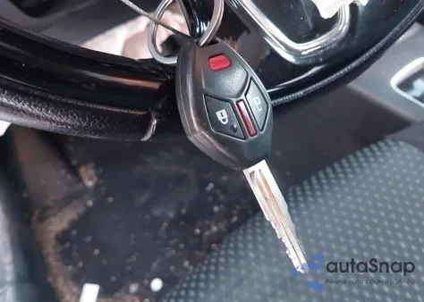 2016 Mitsubishi Outlander Es z USA, uszkodzony, nr VIN JA4AD2A36GZ040211